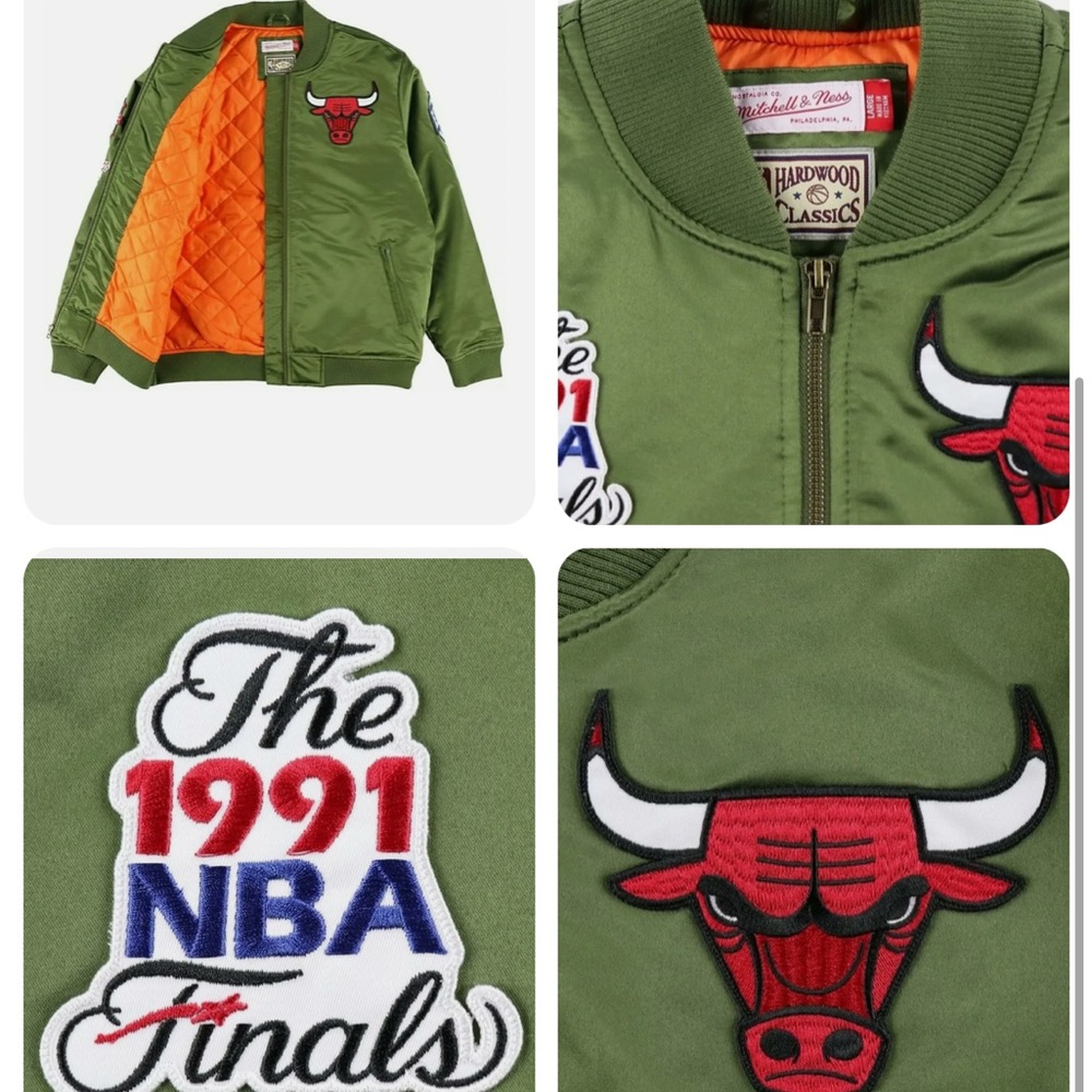 Mitchell & Ness Flight Satin Bomber Jacket Chicago Bulls